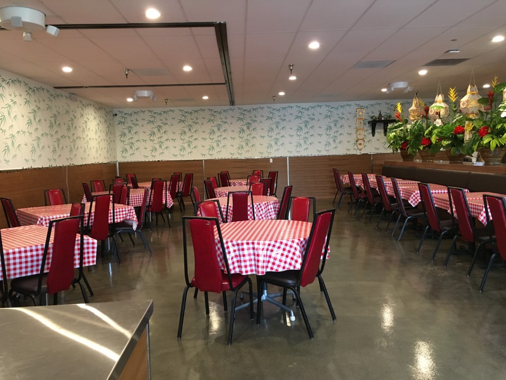 Upstairs dining area with plenty of room for groups of varying sizes.