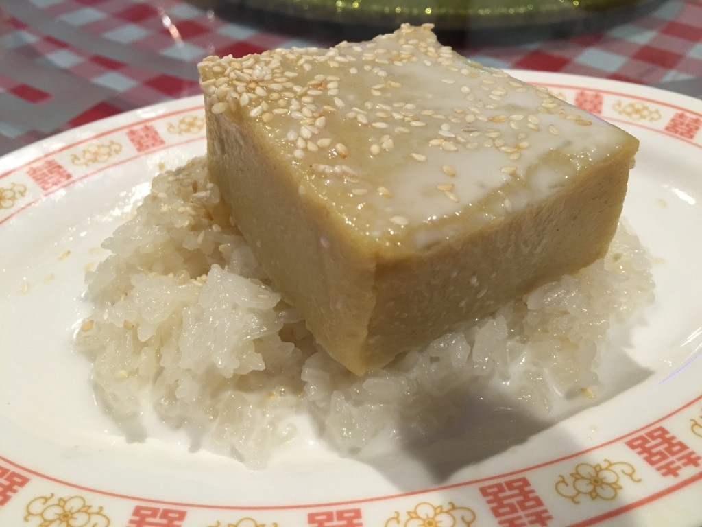 Sangkhaya Thurian. Sweet Sticky Rice with Durian Scented Custard